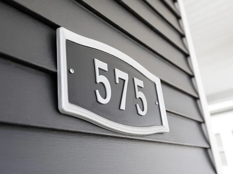 575 Blunk St — Photo 34