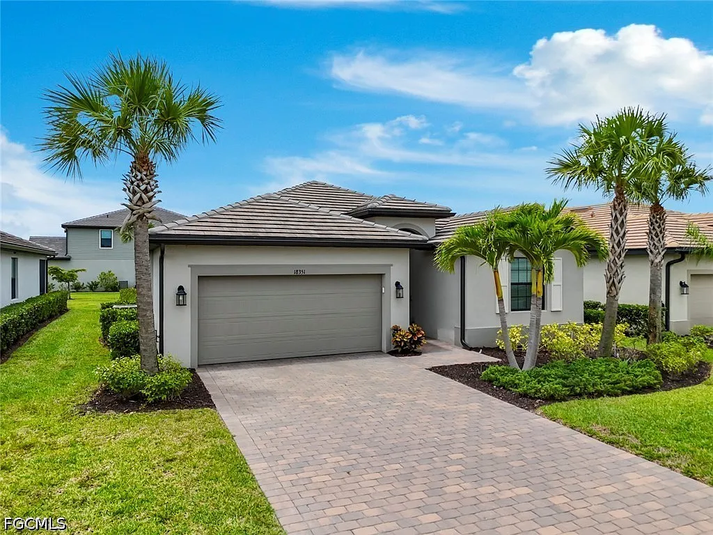 4 bed, 3.0 bath, 2032 sqft, $6,000 — Photo 2