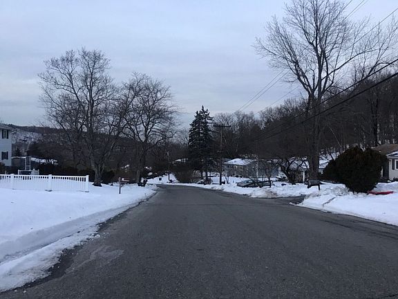 4th image of 57 Duelk Ave