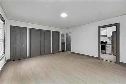 3rd image of 211 N E St #11136861