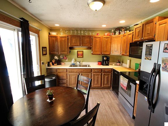 5th image of 311 Sycamore Dr