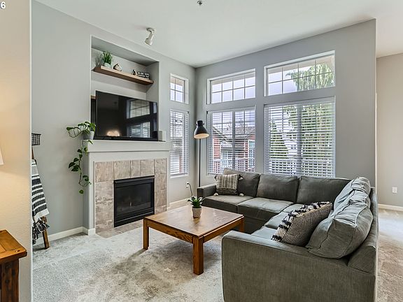 4th image of 1845 NE 101st Ave #201
