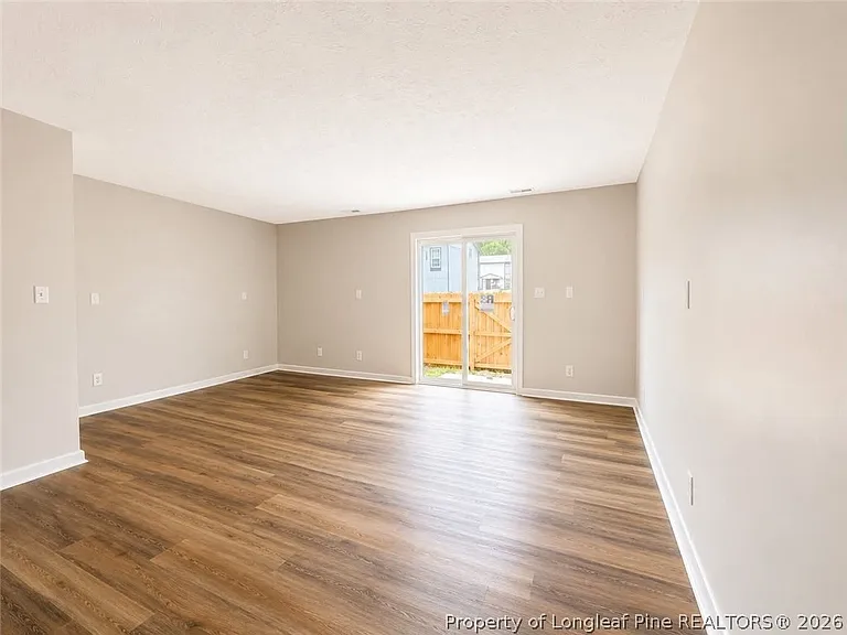 1422 Tangora Ln — Photo 4