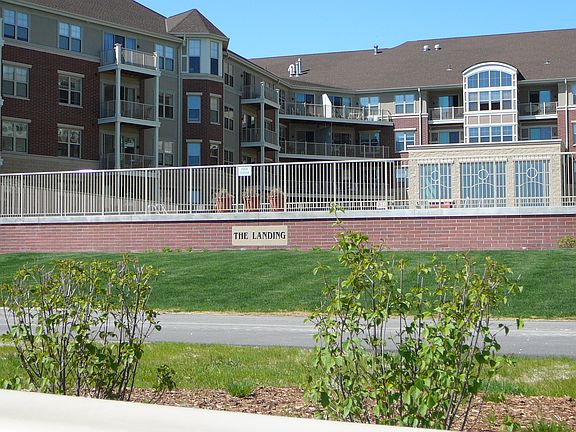4th image of 4110 S Lake Dr Unit 440