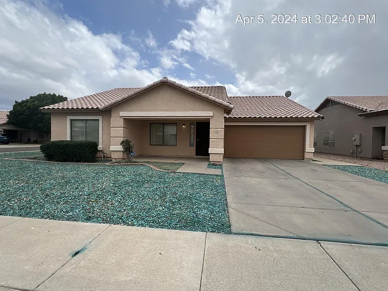 8501 W Hazelwood St — Photo 2