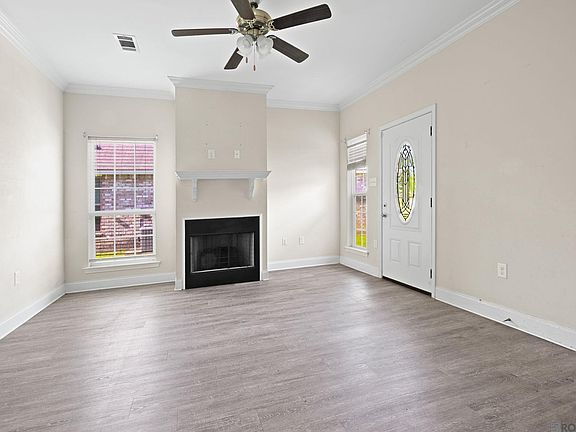 3rd image of 1949 Ravier Ln