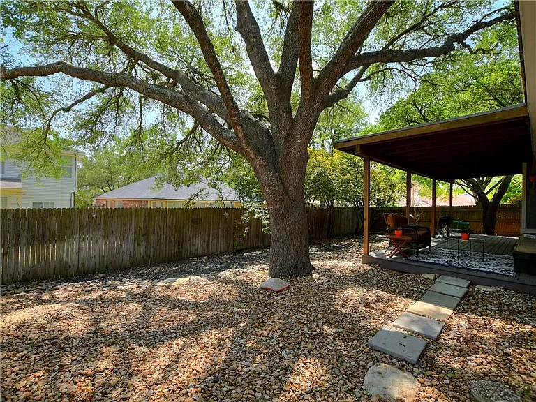 1107 Hatteras Dr — Photo 27