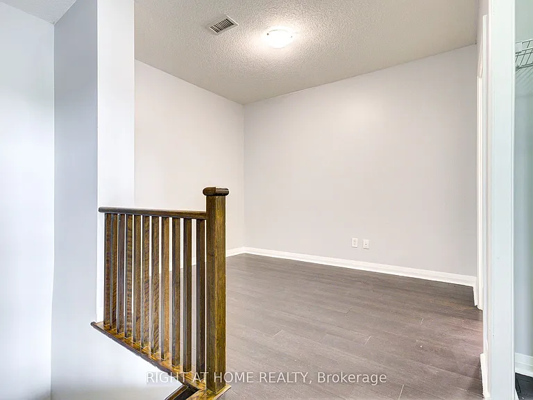 55 Eglinton Ave W #101 — Photo 15