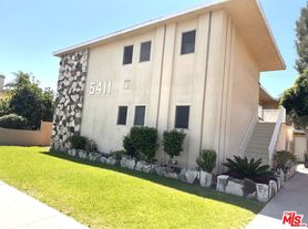 5411 S Centinela Ave