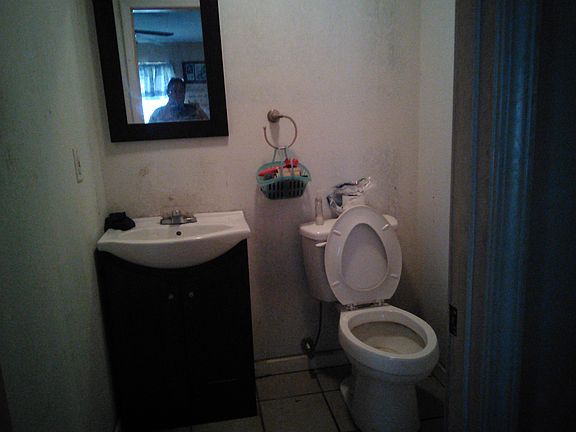 5th image of 215 N 25th St