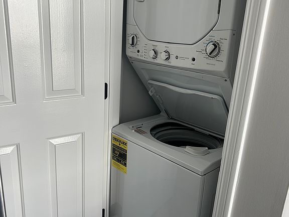 4th image of 265 Glendale Ave Unit E3