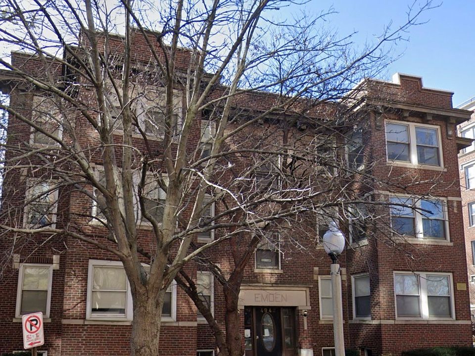 2nd image of 4942 W Pine Blvd #2B-2Ba-1300Sqft