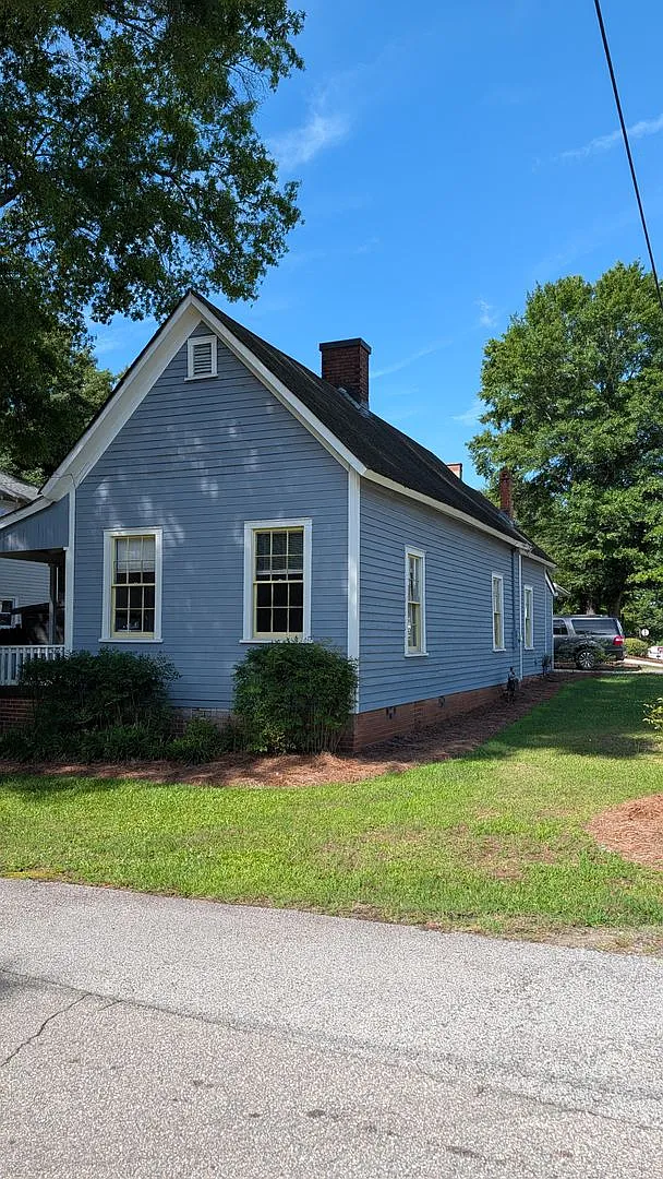 Charming Mill-Era Cottage Near Downtown Monroe — Photo 1