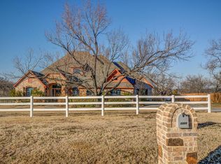 3225 Collins Rd, Burleson, TX 76028