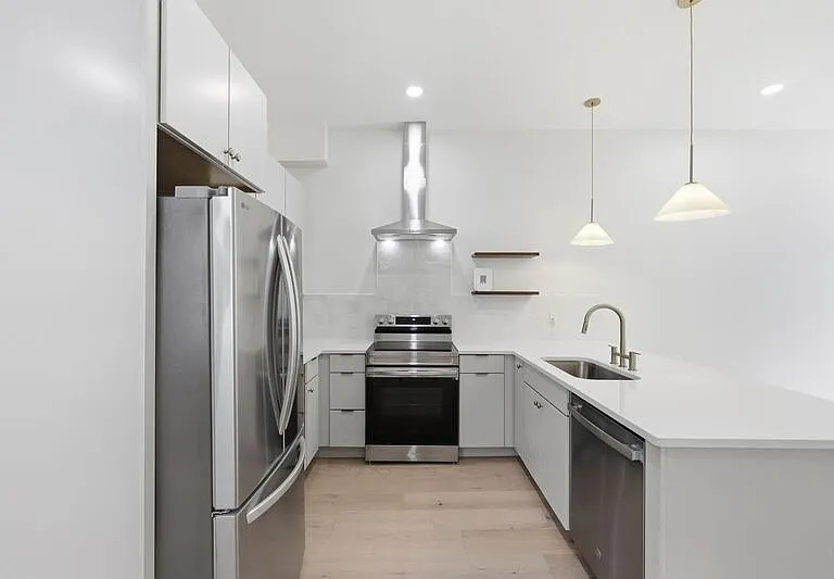 830-834 Oak St #830 OAK STREET — Photo 1