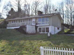 46 Memory Ln, Manchester, KY 40962