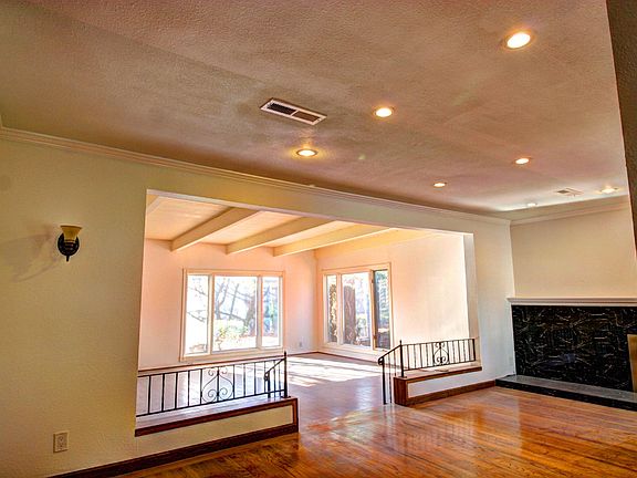 3rd image of 2752 Lyle Ct #A