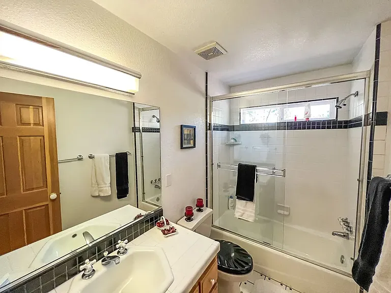 920 Tanglewood Dr — Photo 25