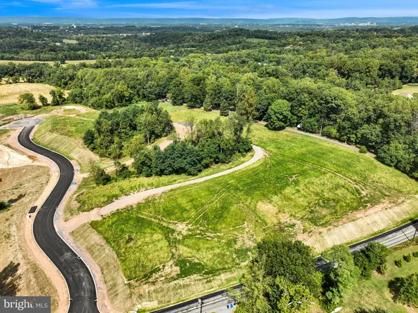 45 Scarlet Oak Dr, Etters, PA 17319