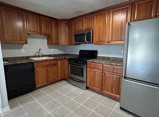 10 Karen Cir APT 24, Billerica, MA 01821