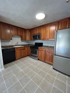 10 Karen Cir APT 24, Billerica, MA, 01821