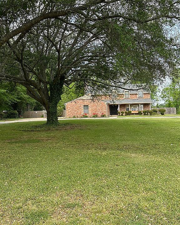 1st image of 2457 Lakeshore Dr N