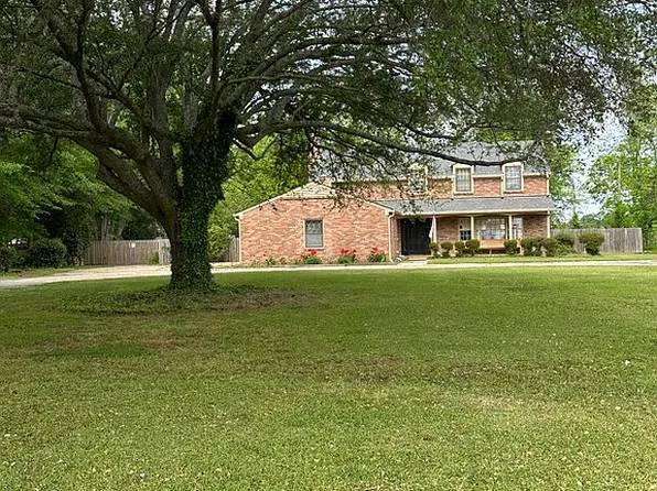 2457 Lakeshore Dr N, Lake Village, AR 71653