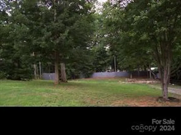 221 Lansdale Ave, Lincolnton, NC 28092