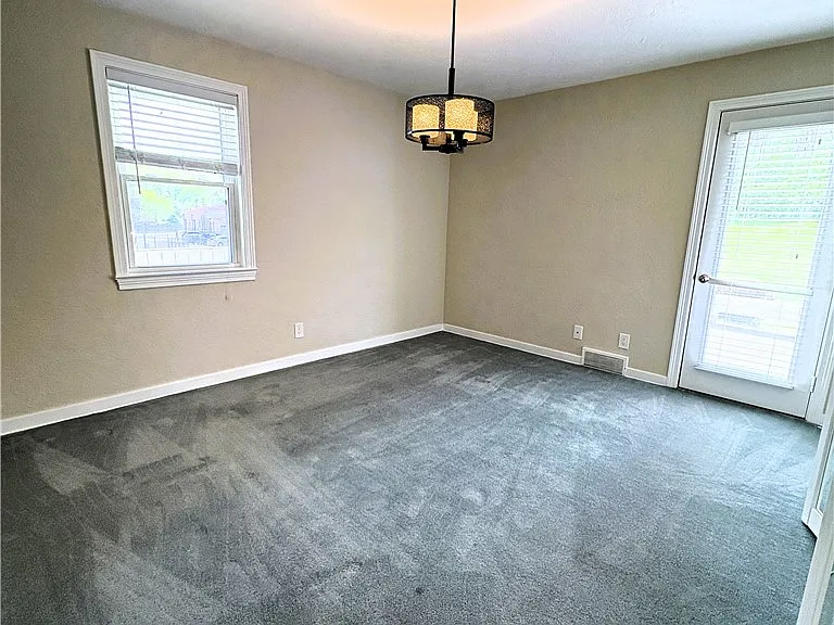 122 Browns Hill Rd — Photo 16