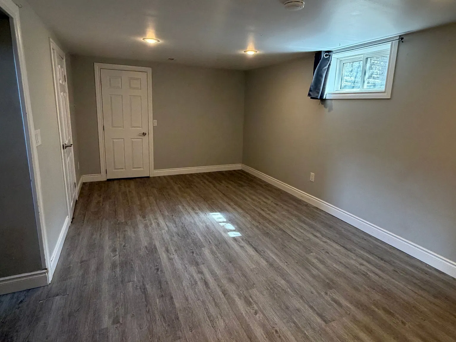 3 bed, $2,700 — Photo 2