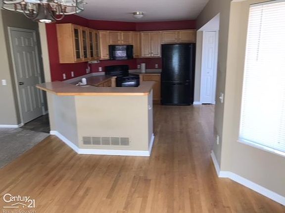5th image of 1813 Stanford Ct