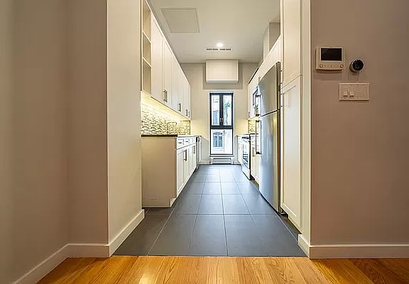 5th image of 23 W 94th St #1