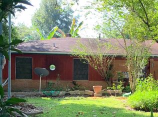 180 Rachal Ave, Bridge City, TX 77611