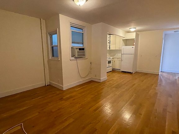 5th image of 68 7th Ave APT 4