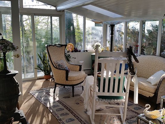 4th image of 6 Bayview Dr