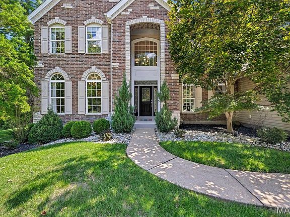 5th image of 716 Arbor Chase Dr