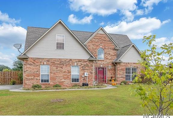2nd image of 1706 Churchill Cir SE