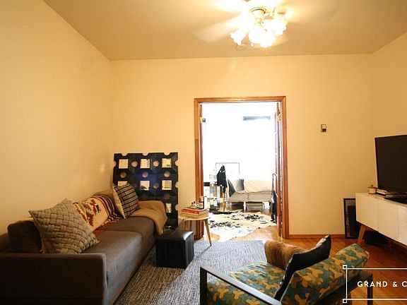 3rd image of 649 Manhattan Ave APT 3C