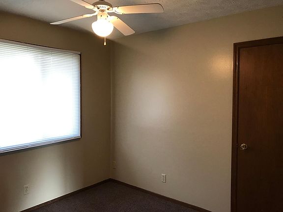5th image of 6130 S 42nd St