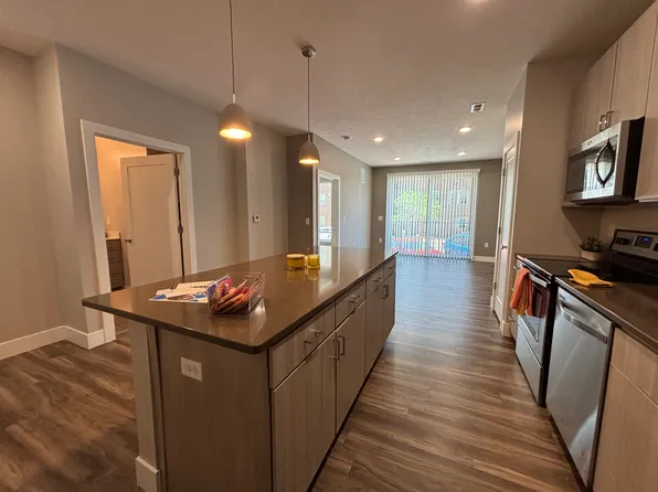 720 S 30th St, Omaha, NE