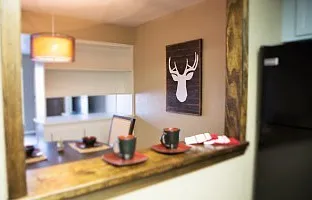 THE LODGE ON BROADWAY — Photo 3