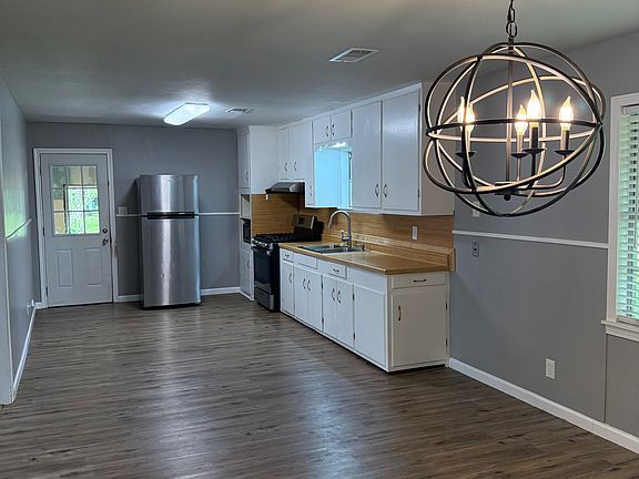 5th image of 2930 Parish Cemetery Rd #1