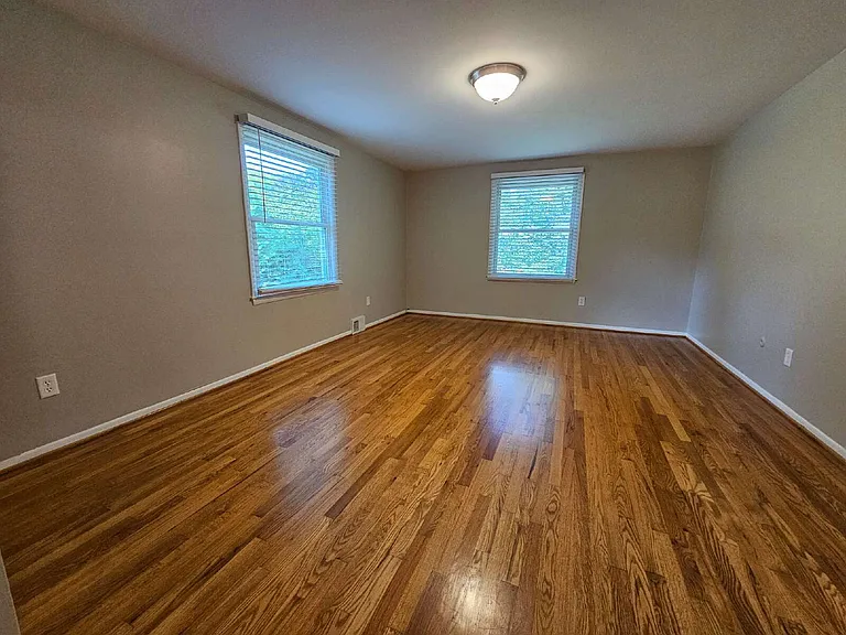 591 E Long Lake Rd — Photo 15
