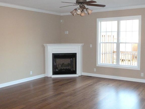 3rd image of 38 Townsend Way #38
