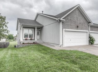 1311 N 158th Ct, Basehor, KS 66007