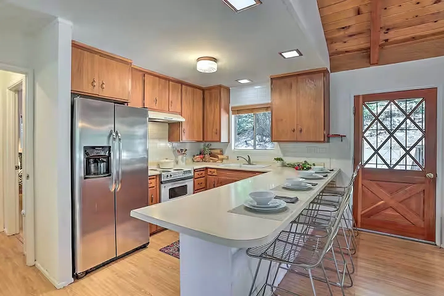 2 bed, 1.5 bath, 1400 sqft, $2,450 — Photo 2