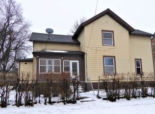 323 High St, Aurora, IL 60505