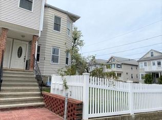 1 Putnam St #1, Watertown, MA 02472