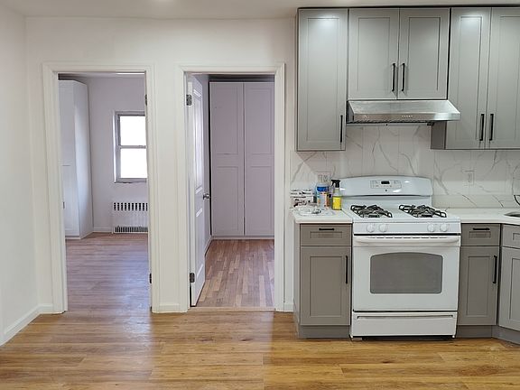 4th image of 7709 Eliot Ave #1