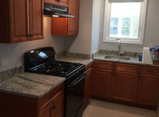 24 Crapo St #1, New Bedford, MA 02740